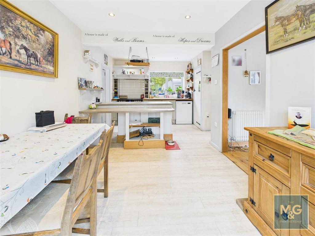 Kitchen/Dining Room