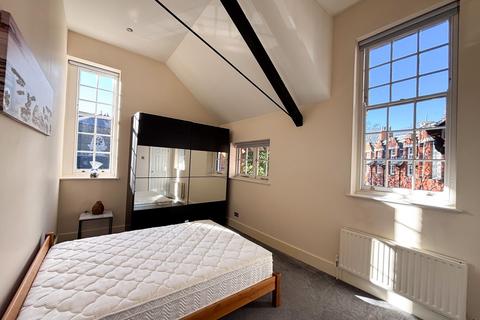 3 bedroom semi-detached house for sale, Victory Road, London, E11