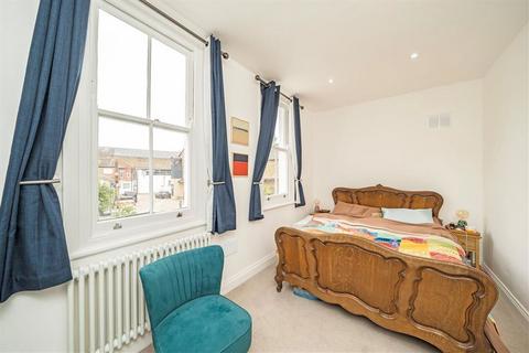 1 bedroom flat for sale, Park Hill, London SW4