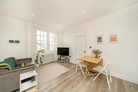 1 bedroom flat for sale, Park Hill, London SW4