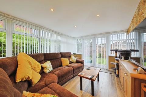 3 bedroom detached bungalow for sale, Greenway, Barton-upon-humber, Lincolnshire, DN18 5HY