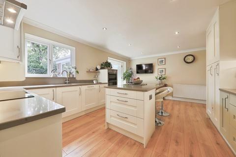4 bedroom detached house for sale, White House Garth, North Ferriby, HU14 3FB