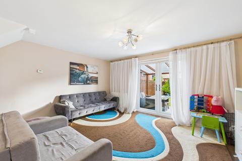 4 bedroom semi-detached house for sale, Flemish Crescent, Hull, HU3 5BN