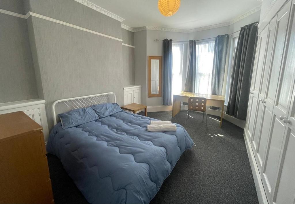 44 chaddlewood 4.jpg