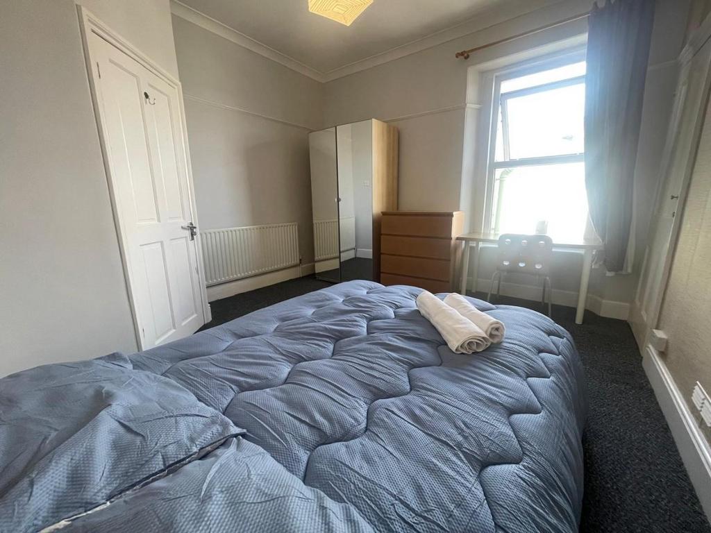 44 chaddlewood 9.jpg