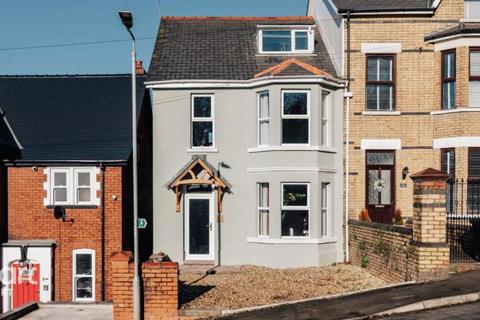 4 bedroom end of terrace house for sale, Kensington Place, Newport