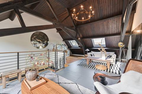 2 bedroom terraced house for sale, Byrne Road, Balham, London, SW12