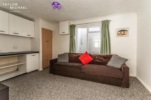 4 bedroom terraced house to rent, Edinburgh Road, Brighton