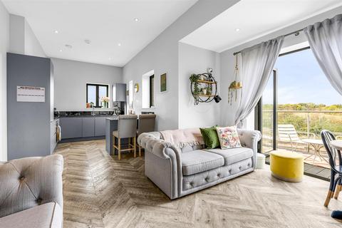 1 bedroom apartment for sale, Green Close, Brookmans Park