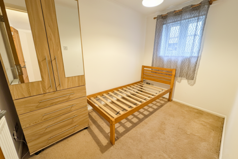 17 Bowyer Close, London, E6 5XU