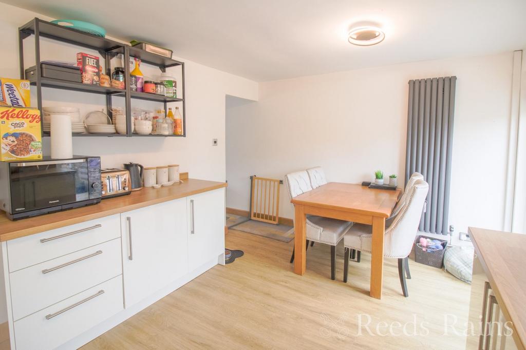 Kitchen/Dining