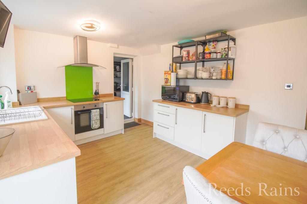 Kitchen/Dining
