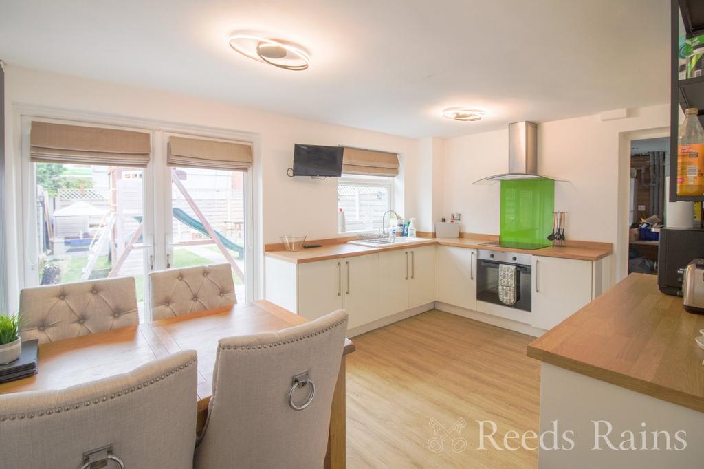 Kitchen/Dining