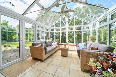 5 bedroom detached house for sale, Walkers Ridge, Surrey GU15