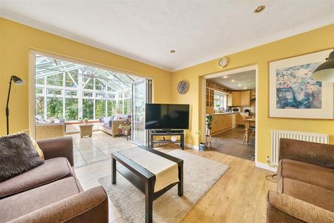 5 bedroom detached house for sale, Walkers Ridge, Surrey GU15