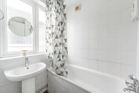 3 bedroom semi-detached house for sale, Bellamy Drive, Stanmore, HA7