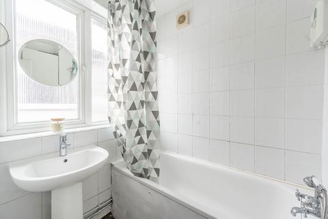 3 bedroom semi-detached house for sale, Bellamy Drive, Stanmore, HA7