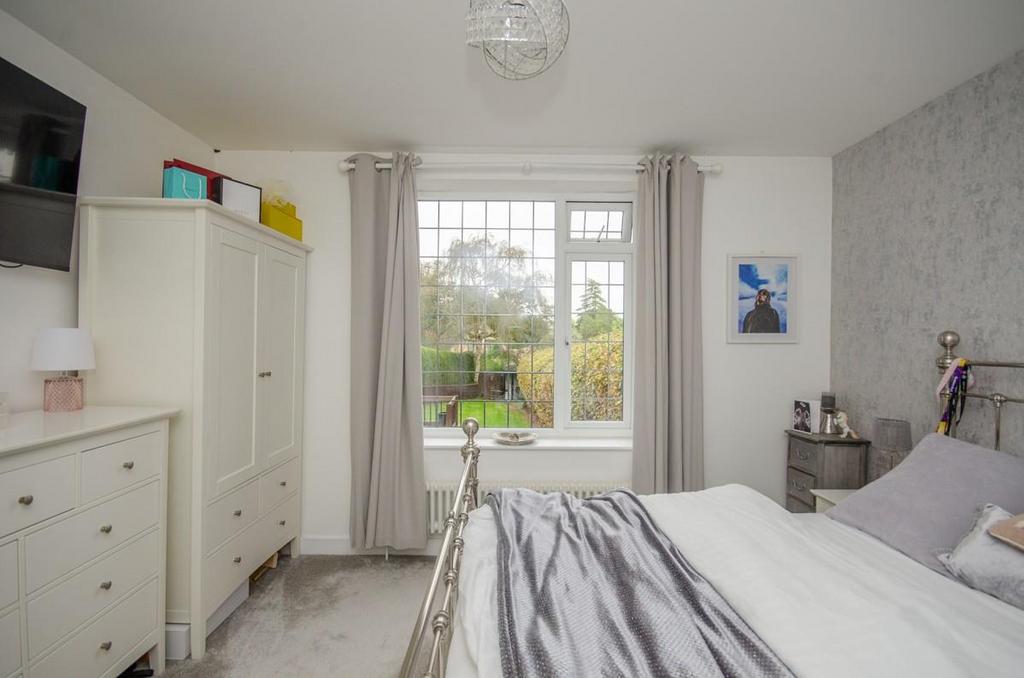 Bedroom 4.jpg