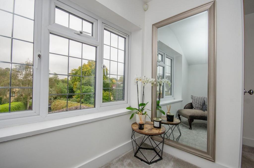 Master bedroom pic 3.jpg