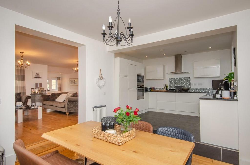 Kitchen-diner pic 2.jpg