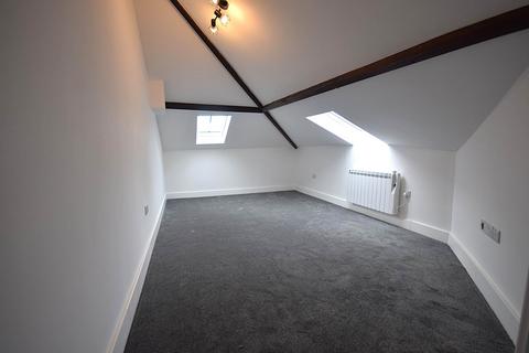 4 bedroom apartment to rent, Flat 3, Chesters Court, Lower Meddon Street