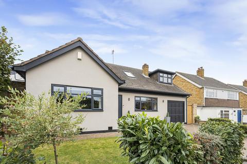 113 Cuffley Hill, Goffs Oak, Waltham Cross, EN7 5HB
