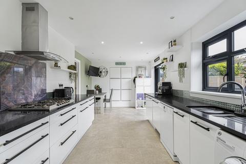 113 Cuffley Hill, Goffs Oak, Waltham Cross, EN7 5HB