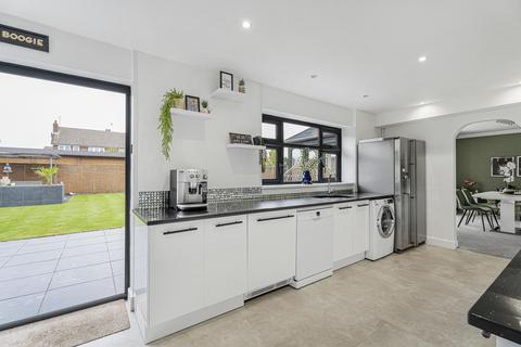 113 Cuffley Hill, Goffs Oak, Waltham Cross, EN7 5HB