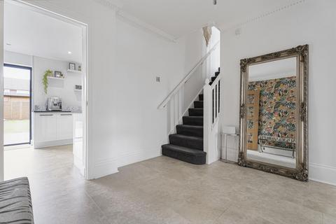 113 Cuffley Hill, Goffs Oak, Waltham Cross, EN7 5HB