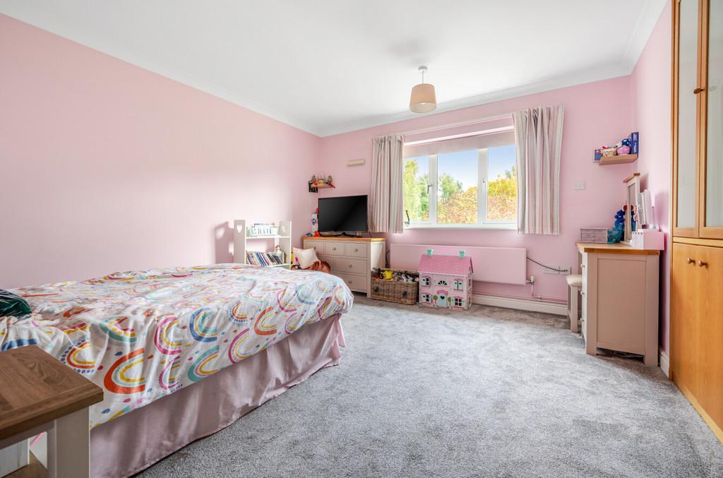 1370701-14-68f6057b0ff5e