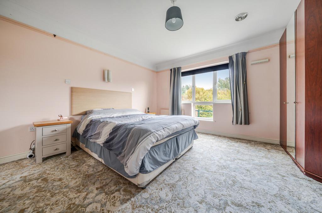 1370701-20-68f605a2529f6