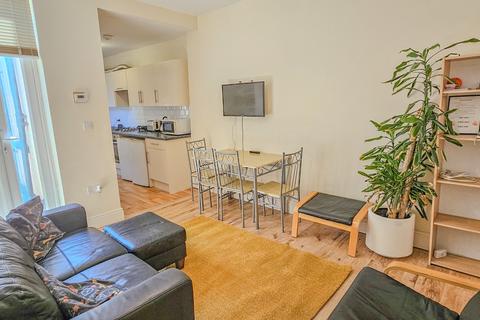 3 bedroom terraced house to rent, 14 Carholme Road - Student House - 26/27 ACADEMIC YEAR