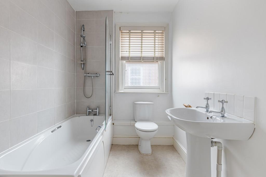 A14 - 14 Station Road, Budleigh Salterton, flat 2