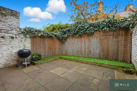 4 bedroom end of terrace house for sale, Bolton Road, London NW10
