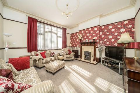 undefined, St. Helen's Crescent, London