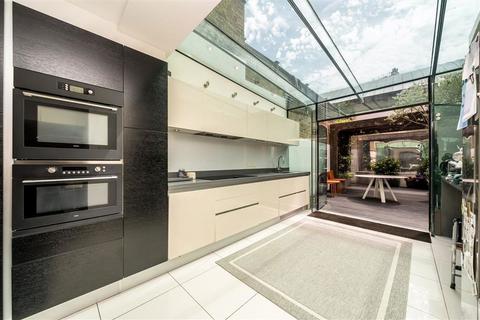 undefined, South Terrace, London SW7