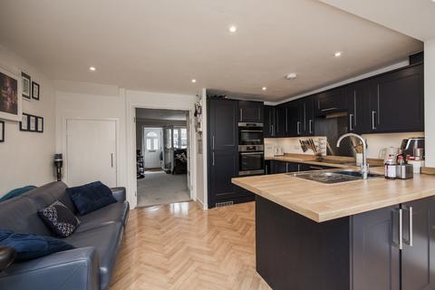 40 Cherwell Close, Tonbridge, TN10 3TH