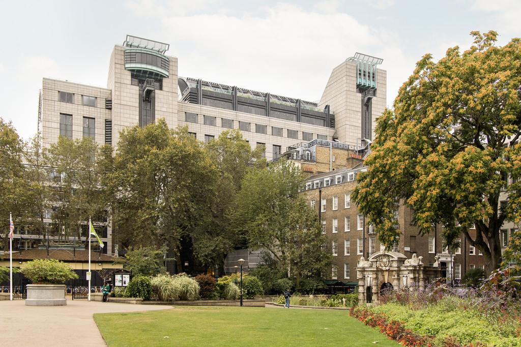 Embankment Gardens 2