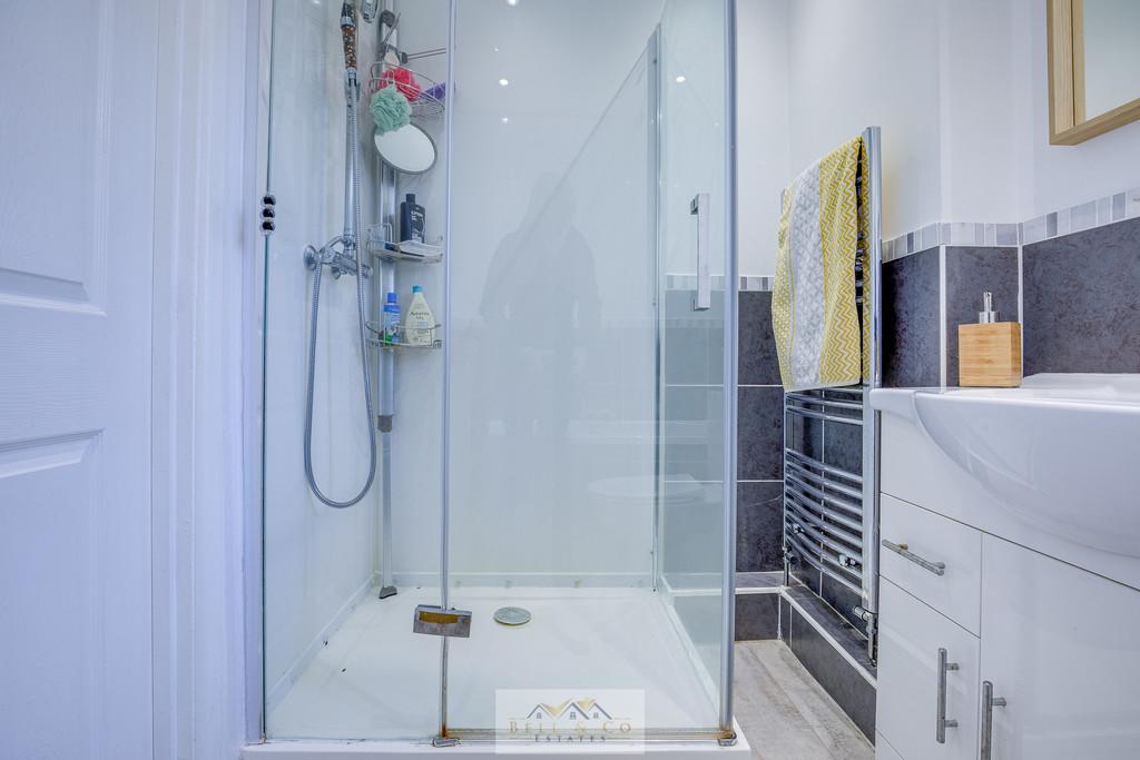Bathroom 1.2