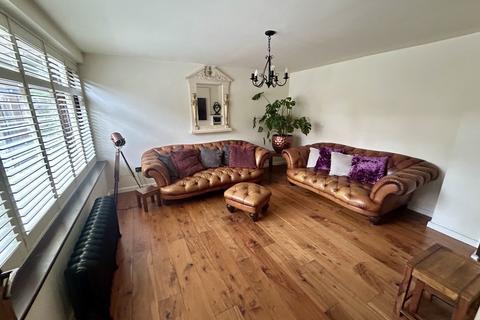 4 bedroom end of terrace house for sale, Cherry Tree Road, Hoddesdon