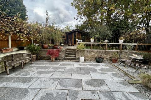4 bedroom end of terrace house for sale, Cherry Tree Road, Hoddesdon