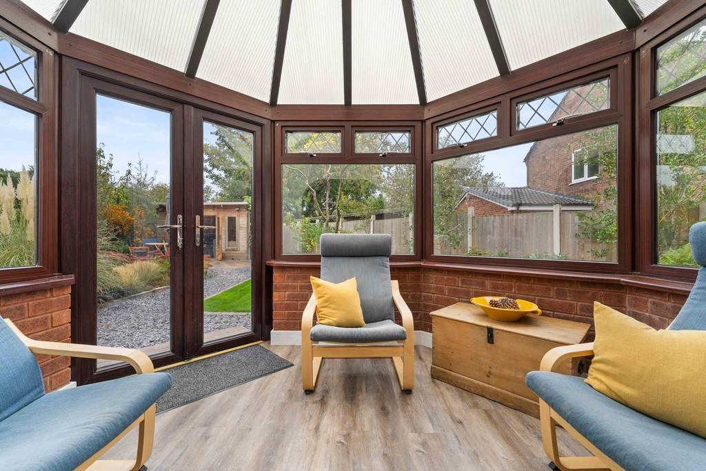 23 Chestnut Close, Hoole, CH2 3 EJ7