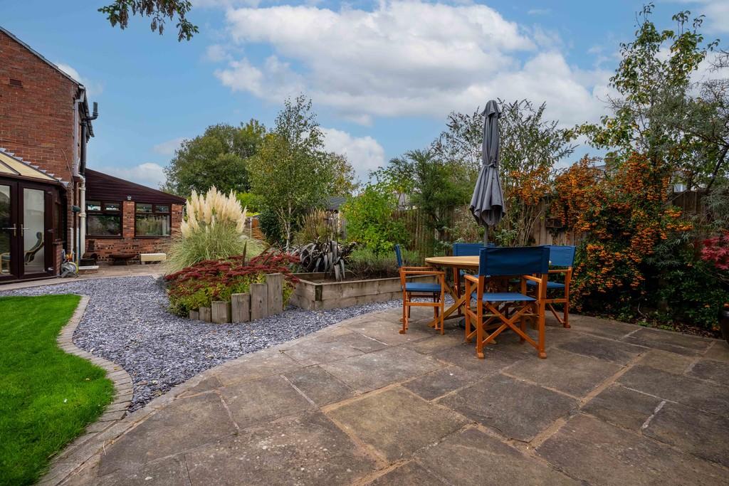 23 Chestnut Close, Hoole, CH2 3 EJ17