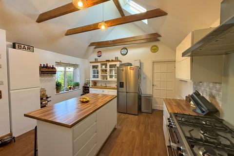 5 bedroom detached house for sale, The Close, Scarborough YO12