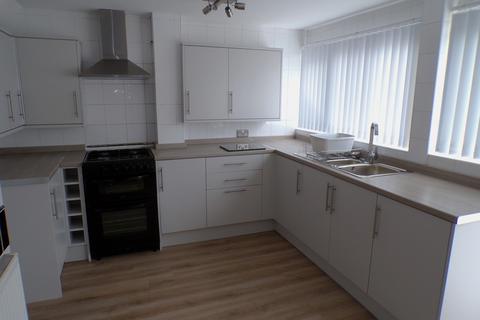 3 bedroom semi-detached house to rent, Laurel Drive, Cannock WS12
