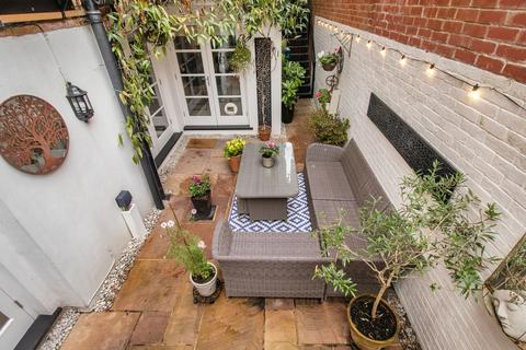 undefined, Thornfield Gardens, Tunbridge Wells TN2