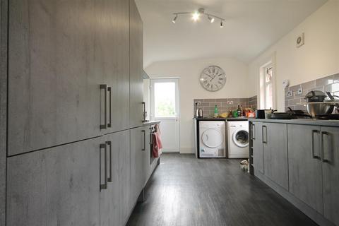 1 bedroom in a house share to rent, Claremont Road, Spital Tongues