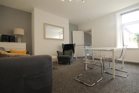 1 bedroom in a house share to rent, Claremont Road, Spital Tongues