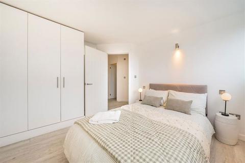 2 bedroom flat to rent, Worlds End Estate, London SW10
