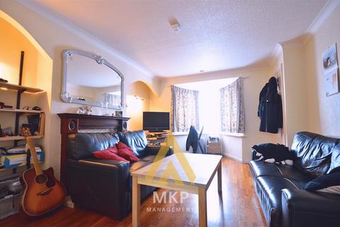 3 bedroom terraced house to rent, Poole Crescent, Harborne, Birmingham B17